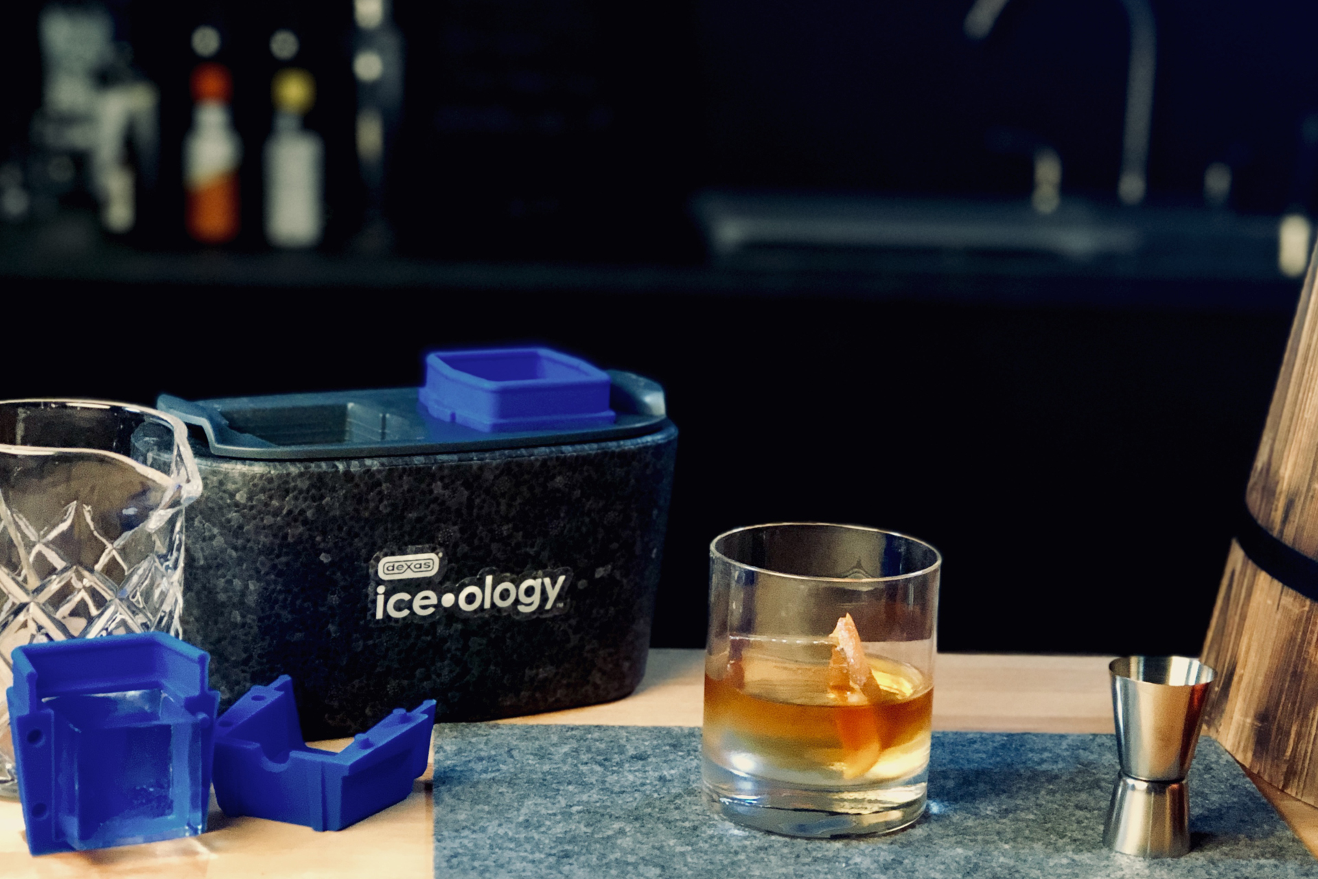 4 Cube ice•ology™ Clear Ice Cube Trays (4) 1.75 Cubes – Dexas® Online Store